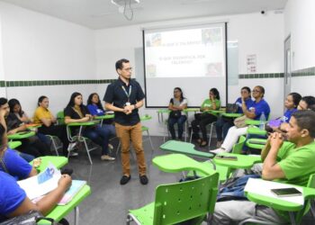 Prefeitura de Manaus realiza ação itinerante de empregabilidade