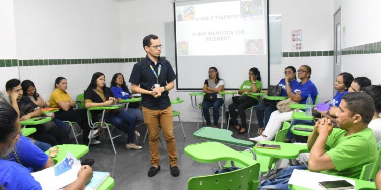Prefeitura de Manaus realiza ação itinerante de empregabilidade