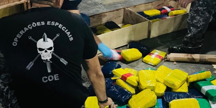 Polícia Militar apreende cocaína avaliada em mais de R$ 10 milhões, em Coari