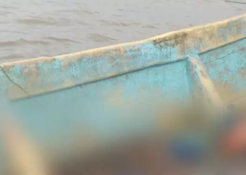 Embarcação é encontrada com vários corpos em decomposição