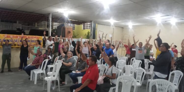 Asprom: Professores rejeitam reposição de 1,25% proposta por David Almeida e anunciam paralisação