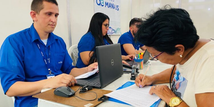 Águas de Manaus realiza atendimento ao público na Câmara Cidadã