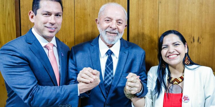 Em alinhamento com Lula, Anne Moura desiste da pré-candidatura à Prefeitura de Manaus