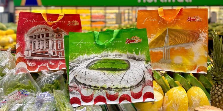 Super Nova Era realiza Dia do Maninho, com promoção compre e ganhe de ecobags ilustradas com pontos turísticos