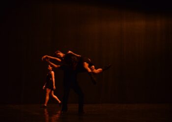 Espetáculo ‘Solatium’ estreia na Temporada de Corpos Artísticos no Teatro Amazonas