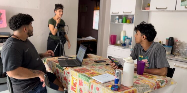 Espaço Curupira é cenário para gravação de documentário sobre música eletrônica em Manaus