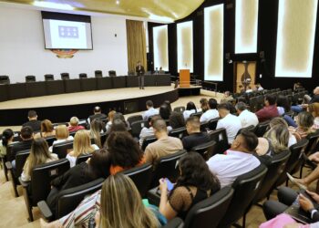 TCE capacita 85 representantes de 19 municípios do AM em sistema de teleauditoria