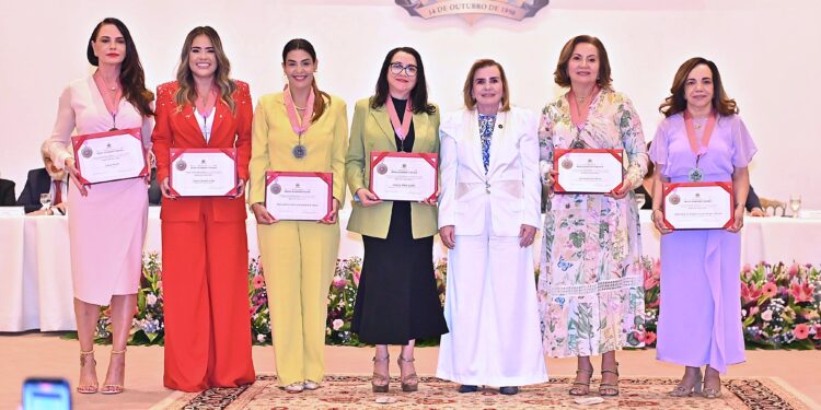 Tribunal de Contas homenageia personalidades femininas em lançamento da Ouvidoria da Mulher