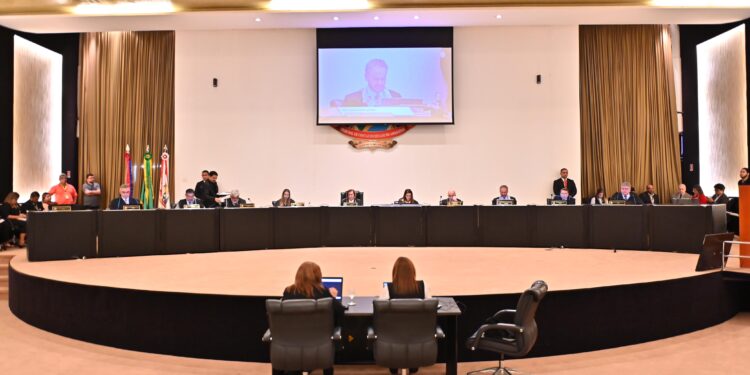 TCE-AM emite parecer prévio pela aprovação com ressalvas às contas de Wilson Lima