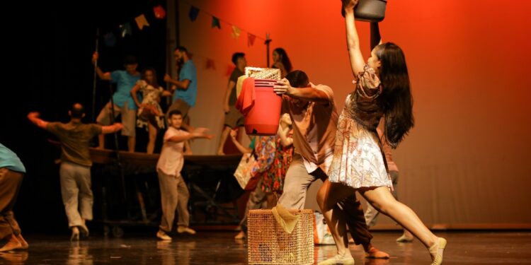 Agendão Cultural reúne feira folclórica, arraial, lançamento de EP, mostra de curtas e espetáculos no Teatro Amazonas 
