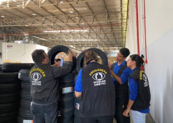 No Amazonas, Ipem reprova e interdita 522 pneus importados em operação nacional 