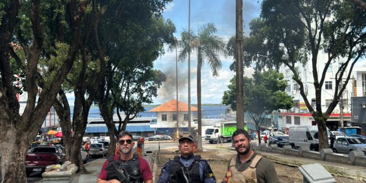 Homem procurado por estupro é preso durante operação Choque de Ordem, no Centro de Manaus 