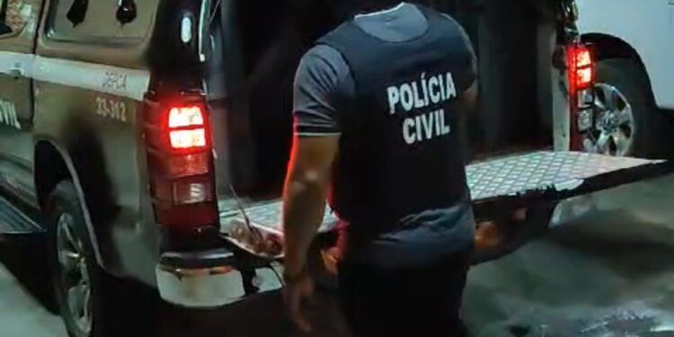 Estupro de vulnerável: Em Manaus, polícia prende mãe que agenciava a própria filha de 13 anos