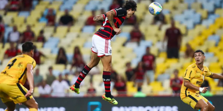Flamengo conta com gol de Pedro para derrotar Amazonas
