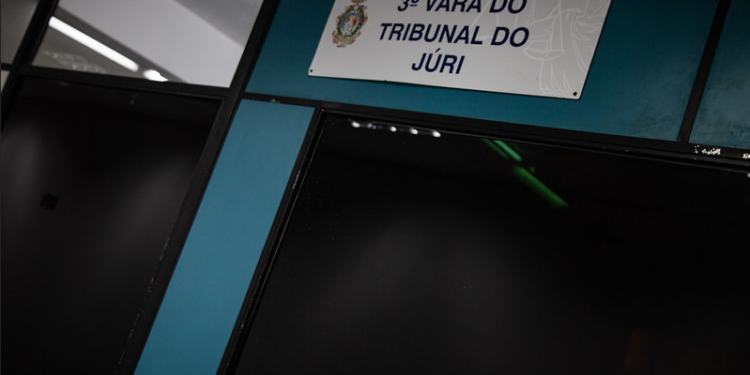 Juiz declina da competência e processo sobre babá agredida em condomínio da Ponta Negra será julgado em Vara Comum