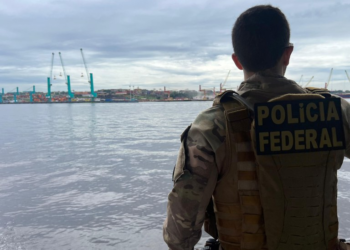 Polícia Federal prende quatro pessoas em operação de combate a crimes ambientais em lago de Manaus