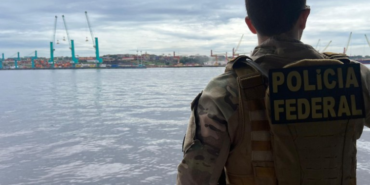 Polícia Federal prende quatro pessoas em operação de combate a crimes ambientais em lago de Manaus