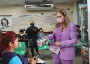 Ouvidora-geral do MPAM visita sexta maternidade em busca de possíveis vítimas de violência