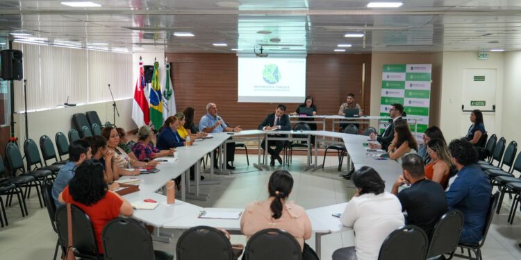 Após atuação da DPE-AM, prefeitura adia abordagem a pessoas em situação de rua no Centro de Manaus
