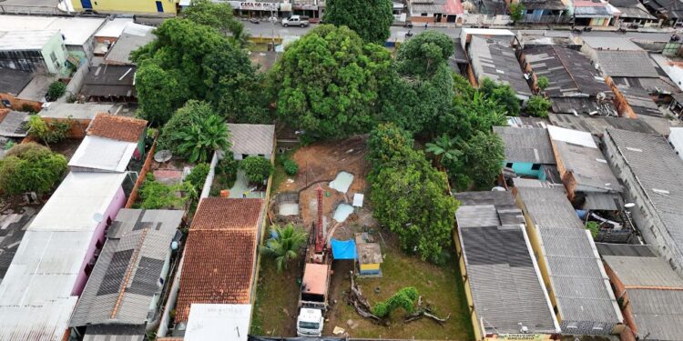 Água contaminada: Ipaam embarga obra de poço tubular e multa Saae, órgão da Prefeitura de Parintins, em R$ 220 mil