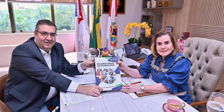 Presidente do TCE-AM recebe relatório de gestão da Sefaz