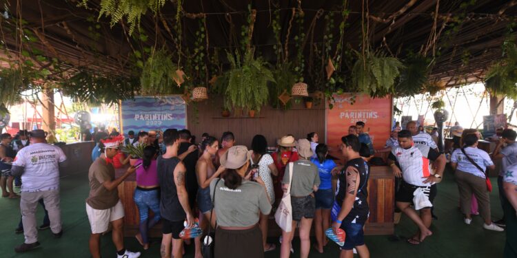 Festival de Parintins: Turistódromo reúne de forma gratuita os principais serviços de atendimento aos visitantes