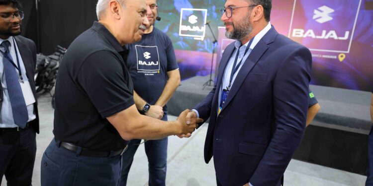 Com a instalação da empresa indiana Bajaj do Brasil Comércio de Motocicletas, Wilson Lima destaca fortalecimento na geração de emprego e renda no estado