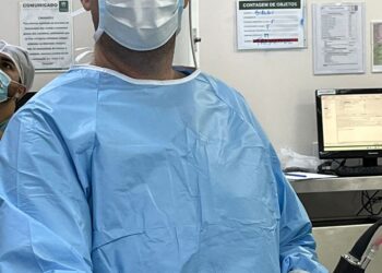 Brasileiro realiza primeira cirurgia ortopédica com Apple Vision Pro em nosso país