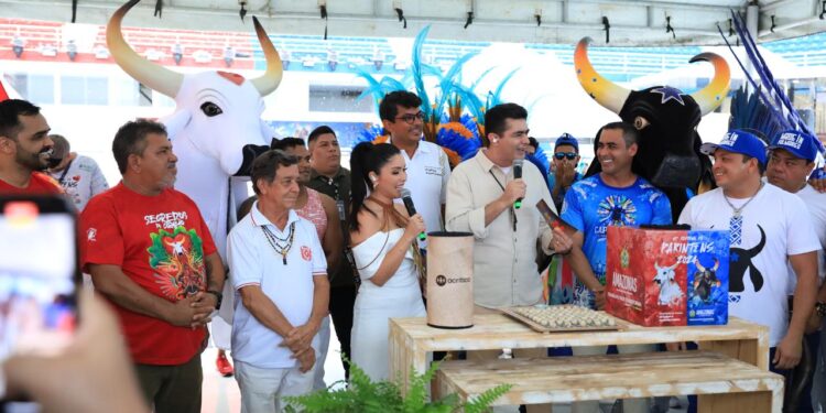 Parintins: Saiba a ordem de apresentação dos bois Caprichoso e Garantido