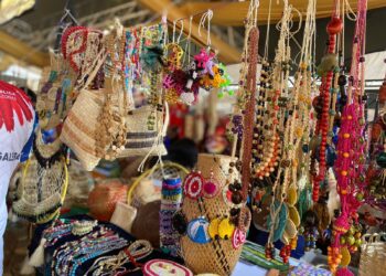 Festival de Parintins 2024: Arte originária é destaque em Feira de Artesanato Indígena