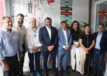 Governador Wilson Lima entrega documento reforçando pedido de ajuda ao Governo Federal para minimizar os impactos da estiagem