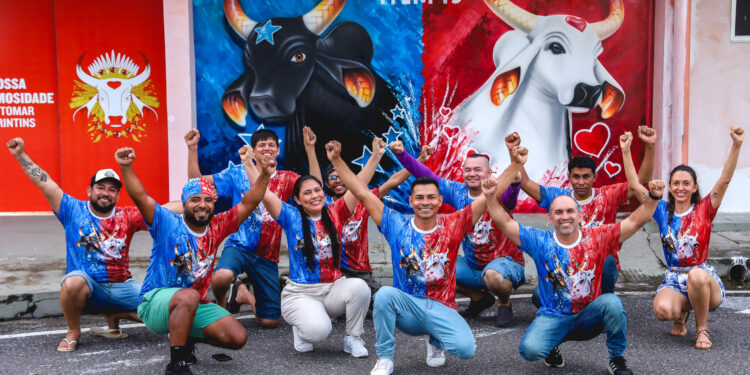 Festival de Parintins 2024: Mural instagramável feito por artista parintinense é a nova atração do Aeroporto Júlio Belém