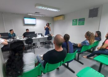 DPE-AM vai fazer levantamento socioeconômico de moradores de flutuantes do Tarumã-Açu 