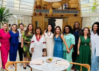 Em Manaus, empresária Luiza Trajano participa de evento do Grupo Mulheres do Brasil