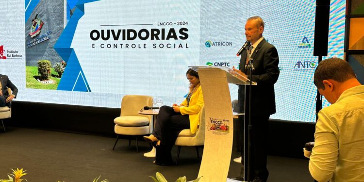 Ouvidor do TCE-AM apresenta ações da ouvidoria amazonense em encontro nacional