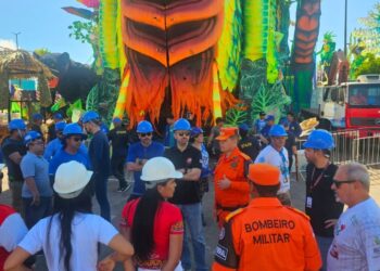 Ministério Público fiscaliza galpões para garantir segurança durante festival de Parintins