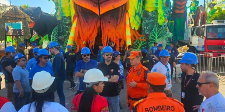 Ministério Público fiscaliza galpões para garantir segurança durante festival de Parintins