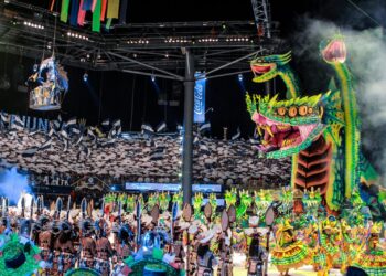 Caprichoso celebra as raízes amazônicas na abertura do Festival de Parintins 2024