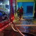 Corpo de Bombeiros combate incêndio em residência no bairro Tancredo Neves