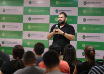 Assistida da DPE-AM relata que oficina ‘abriu o pensamento’ do ex-marido em relação à importância da convivência com a filha 