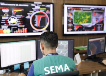 Governo do Amazonas combate mais de 2,2 mil focos de calor e intensifica monitoramento no estado