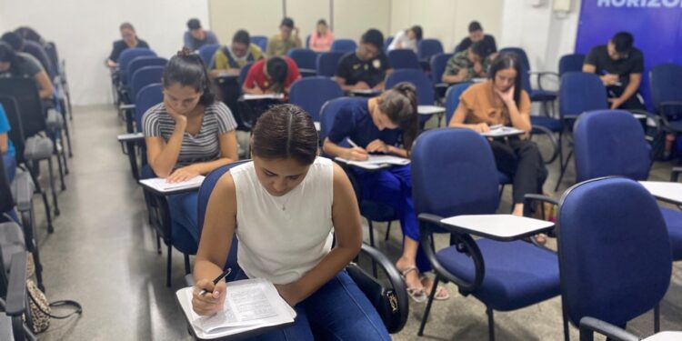 Divulgada a lista de aprovados no concurso de bolsas do Centec em Manaus. Confira