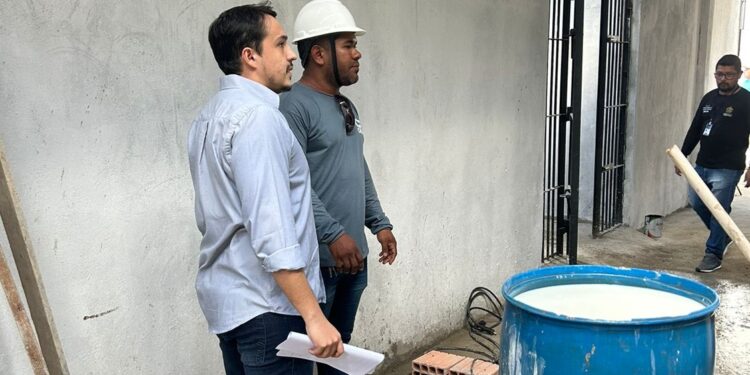 DPE-AM inspeciona obras de reforma do 1º pavimento da Unidade Prisional de Coari