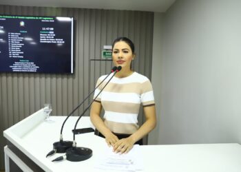 Desabamento de cobertura do anfiteatro Sila Marçal leva Brena Dianná a questionar entrega da obra