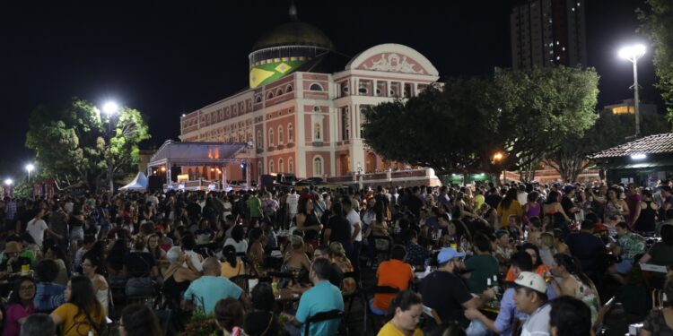 Tacacá na Bossa leva o rock do Pink Floyd ao Largo São Sebastião