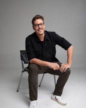 Fabio Porchat desembarca em Manaus com o espetáculo “Histórias do Porchat”