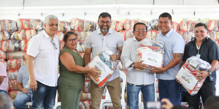Governador Wilson Lima destina ajuda humanitária para pescadores afetados pela estiagem no Amazonas
