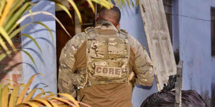 Mãe entregou filha recém-nascida para pagar dívida do tráfico; polícia resgatou bebê