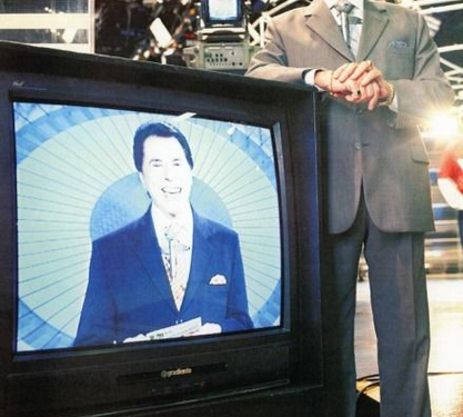 Conheça a trajetória de Silvio Santos
