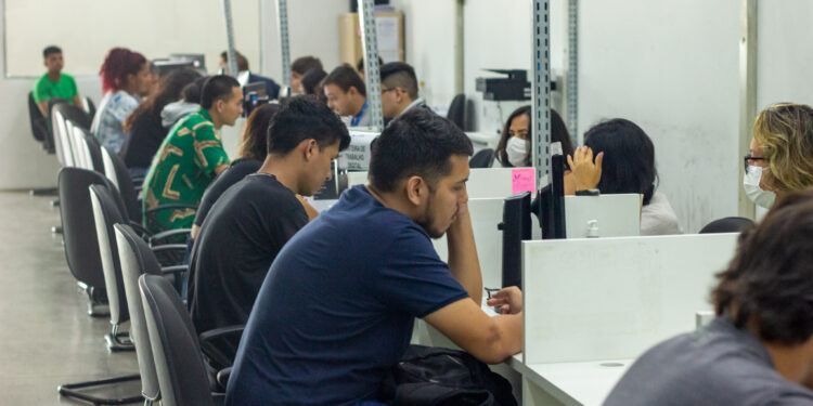 Sine Amazonas divulga 88 vagas de emprego para este sábado